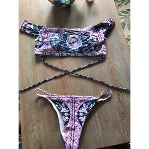 Cupshe tie off the shoulder bikini